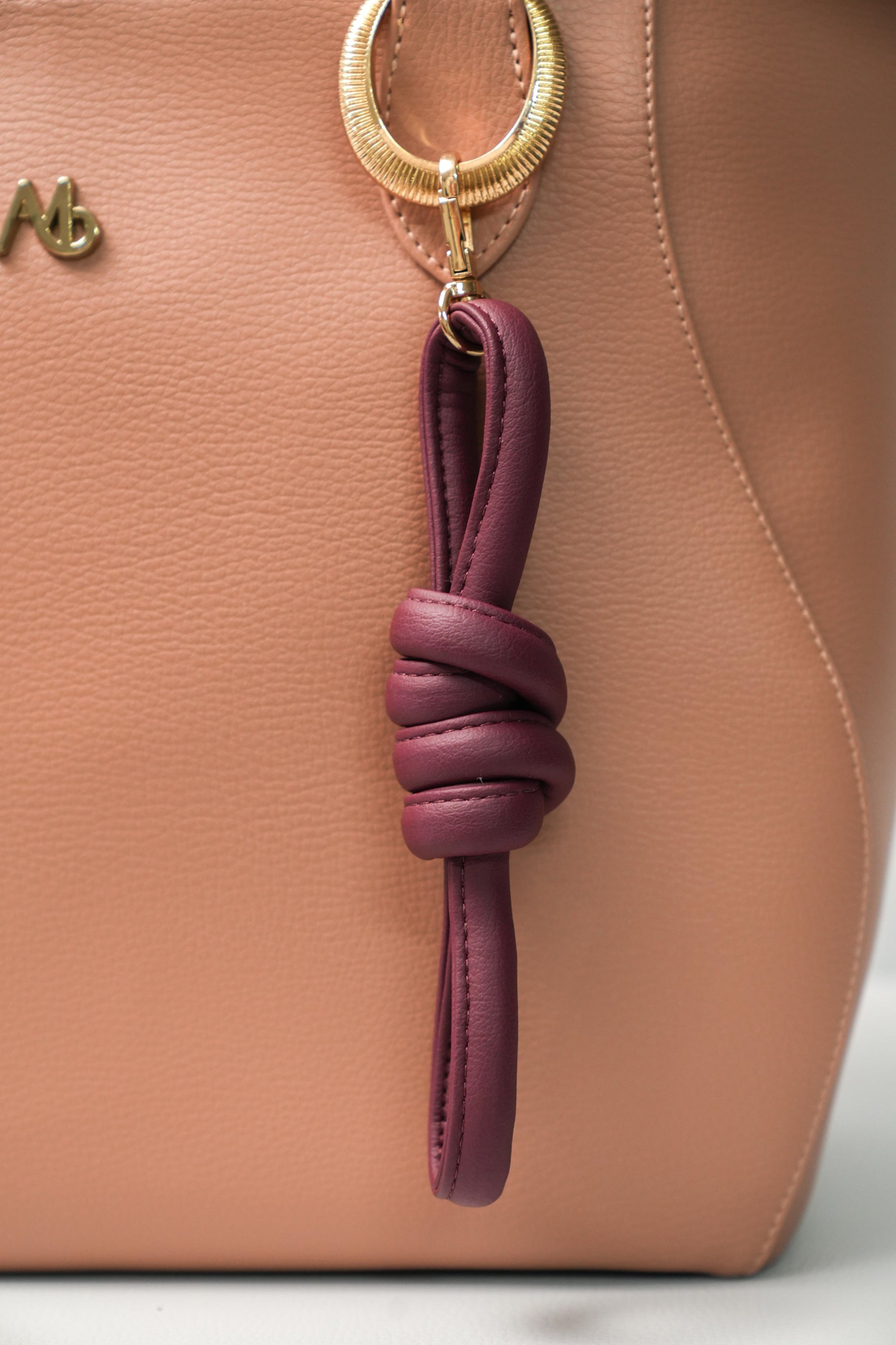 Charms Linaje