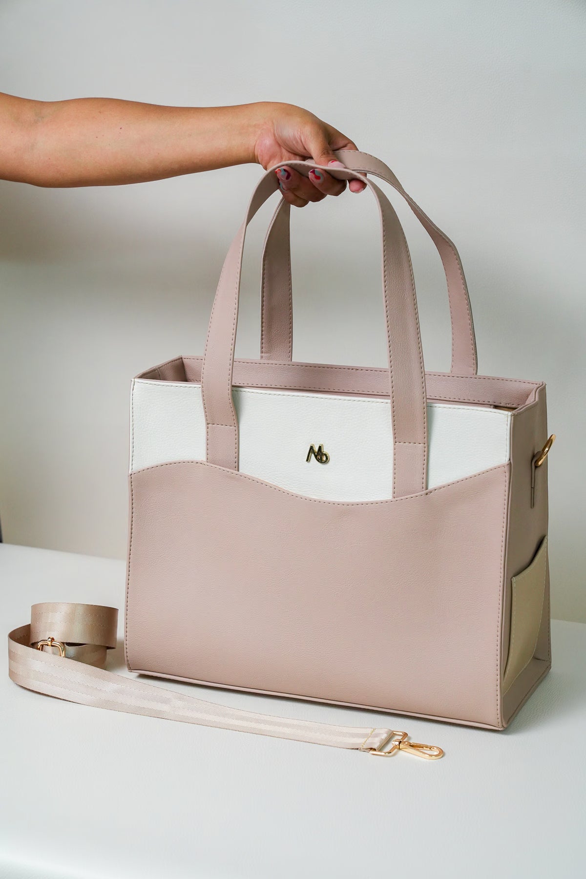 #color_taupe