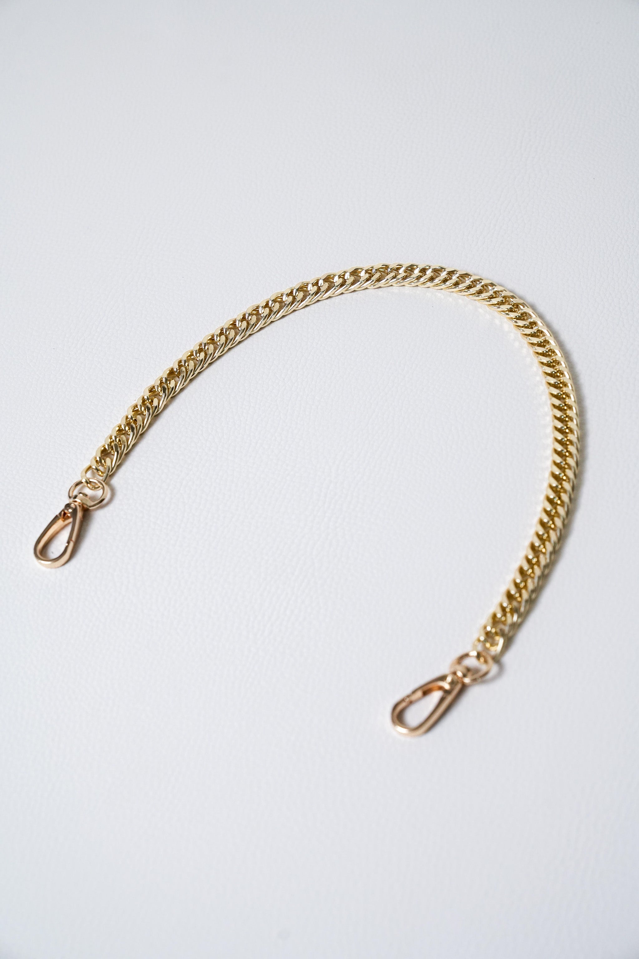 Manija Cadena small