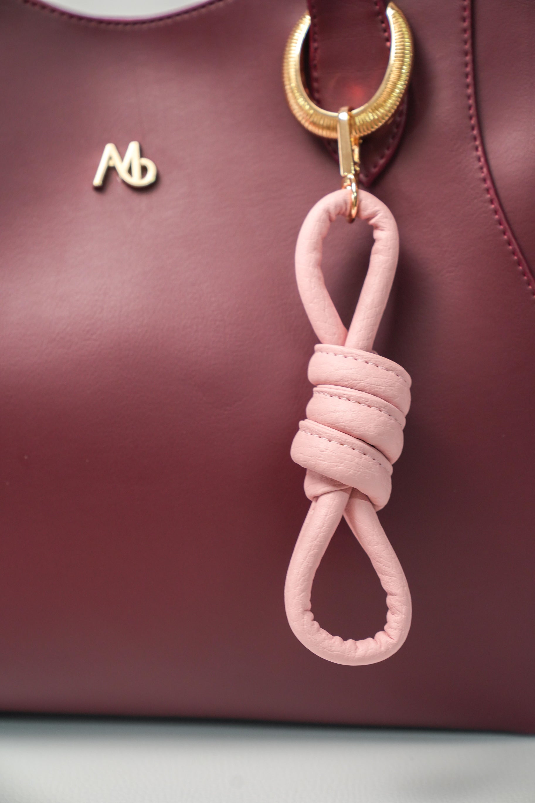 Charms Linaje