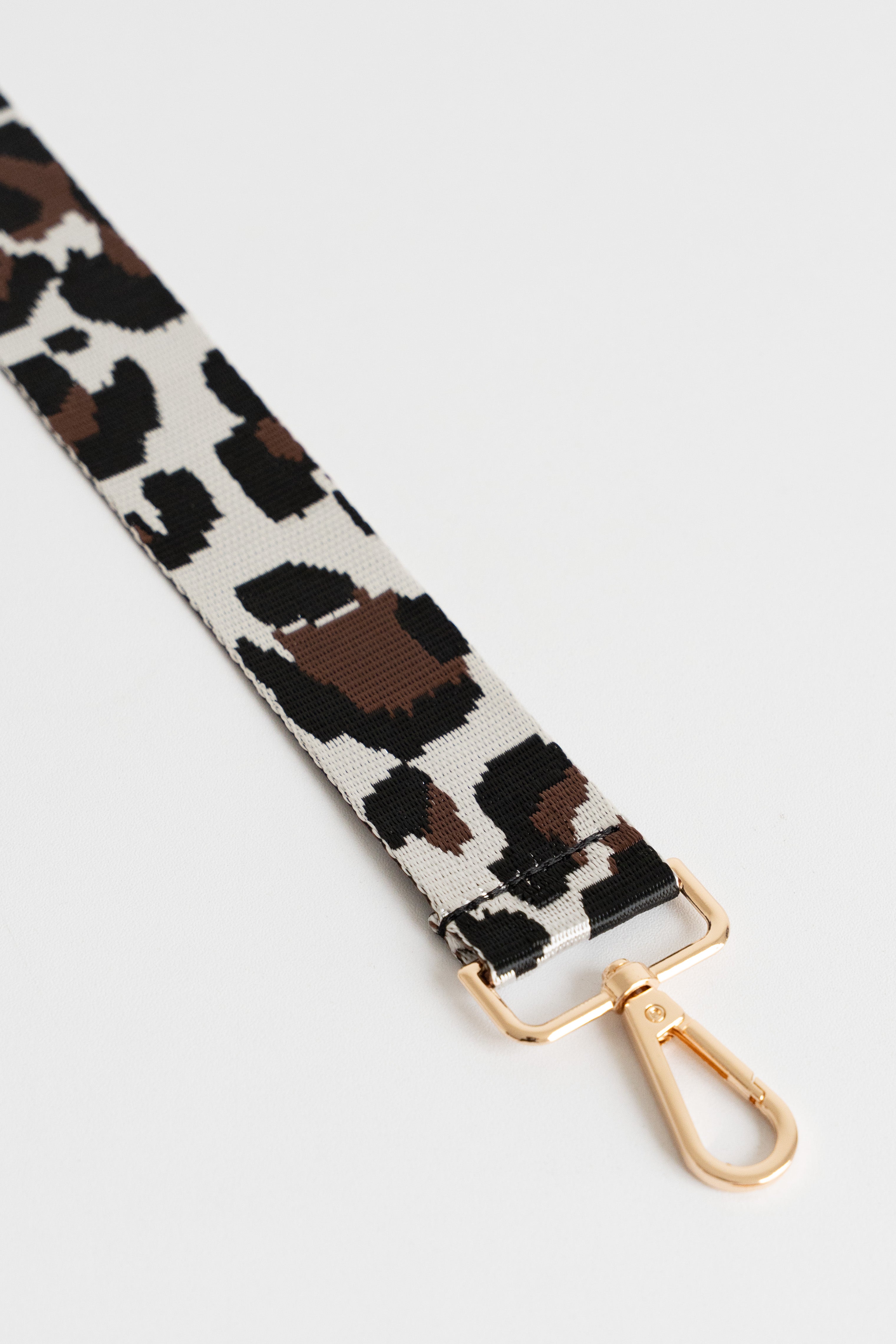 #color_leopardo blanco